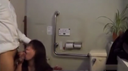 【개인 촬영】점심시간에 파트의 유부녀와 목욕탕에서 S●X를 하고 있는 점장의 불륜 POV 영상